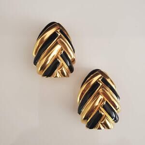 St. John Black Enamel and Gold Tone Clip On Earrings Signed Classic‎ Dressy